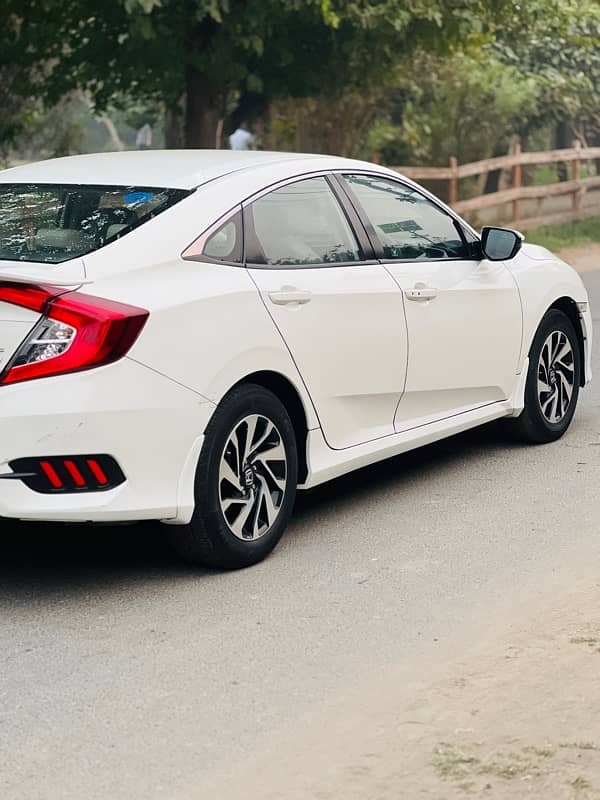 Honda Civic Oriel 2018 8