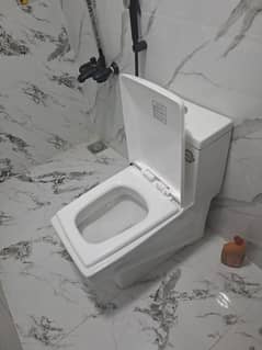 commode ( one piece commode newly installed)