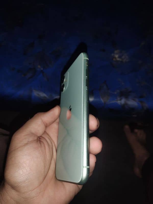 iphone 11 green colour 64 gb hello par ha bypass hony Wala ha 5