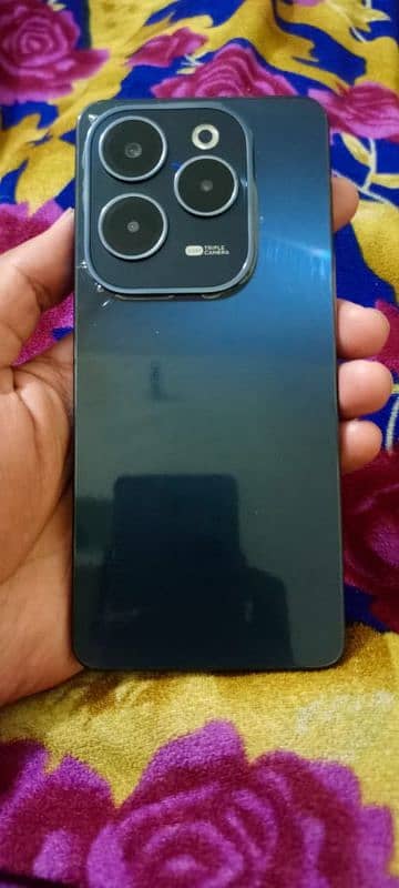 Infinix hot 40 1