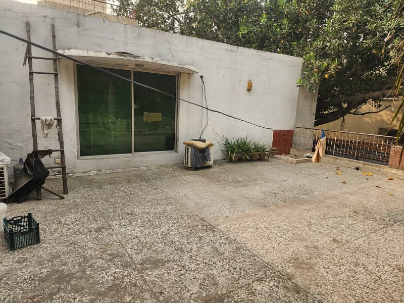 3 Kanal House for Sale in Garden Town Lahore 5