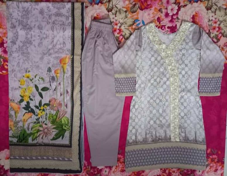 (Urgent Sale) Preloved/Used, Saya 3 PC Suit Or Kurti 0