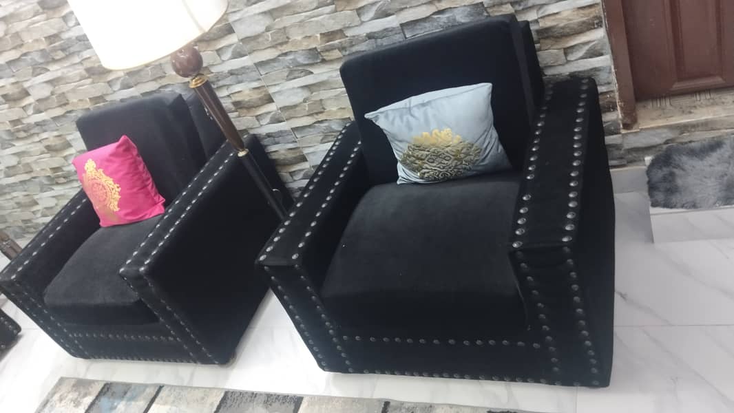 Sofa set in black 2