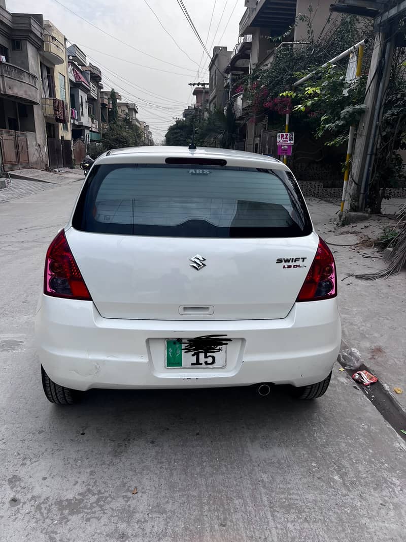 Suzuki Swift 2012 Dlx 5