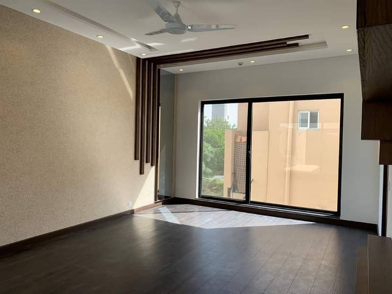 1 Kanal Slightly Used Unique Modern Design House For Sale At Prime Location Near To Park In DHA Phase 5 Lahore 16