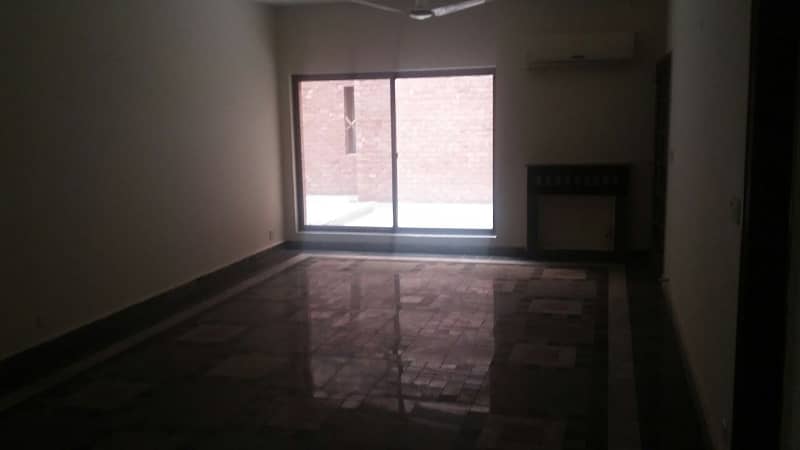 1 Kanal Slightly Used Unique Modern Design House For Sale At Prime Location Near To Park In DHA Phase 5 Lahore 28