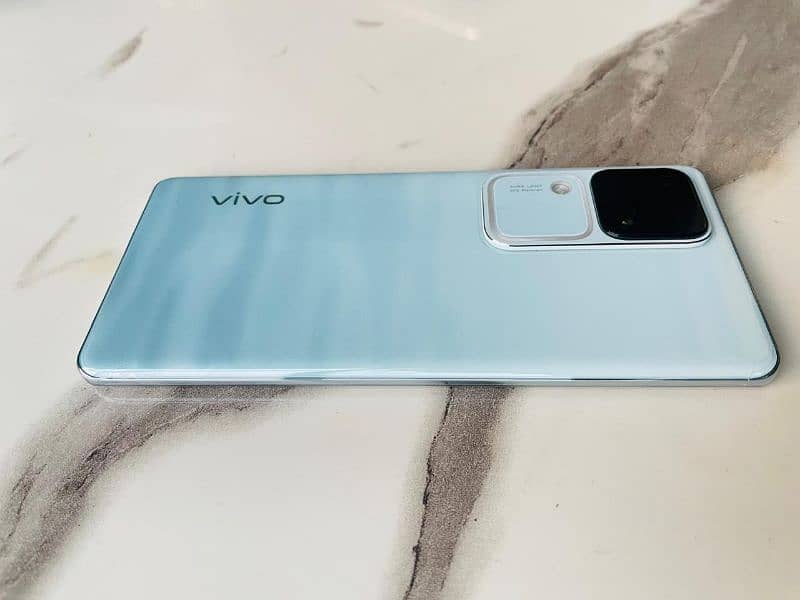 Vivo V30 5g Mobile For Sale*12gb-256gb*(11.5 Month Warranty) 4