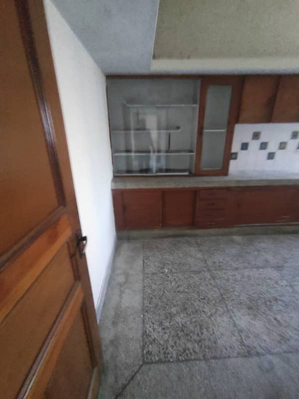 3 Bedrooms First Floor For Rent At G-10 4