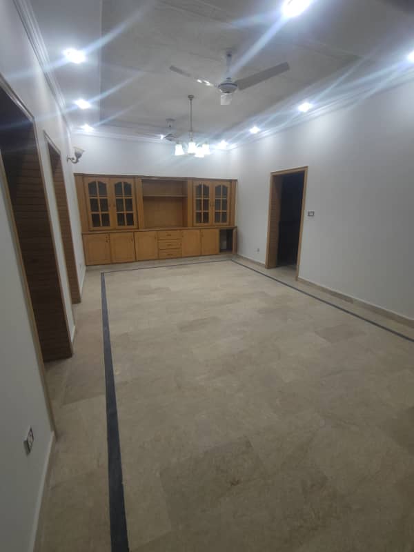 5 Bed House Just Ground And Basement At G-10 0