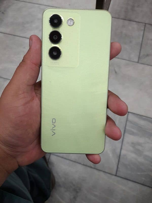 Vivo y100 8/128 Good condition 10/9 7