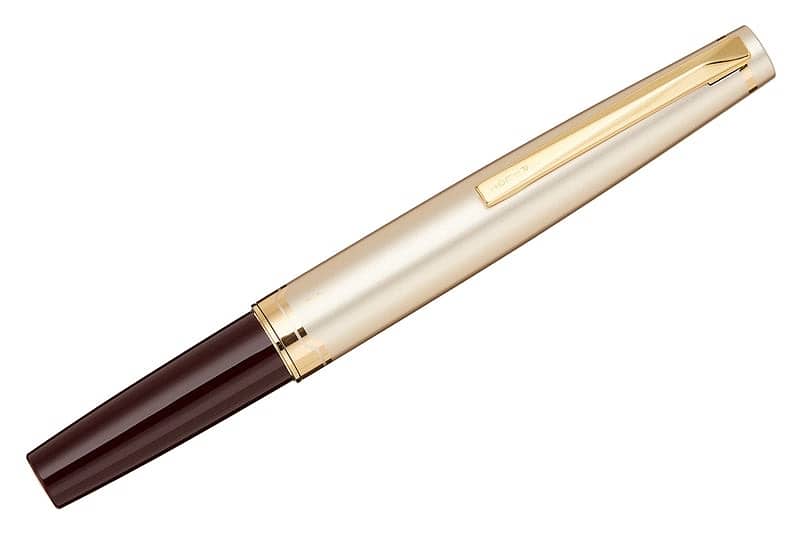 Pilot E95s Fountain Pen - Burgundy/Ivory 2