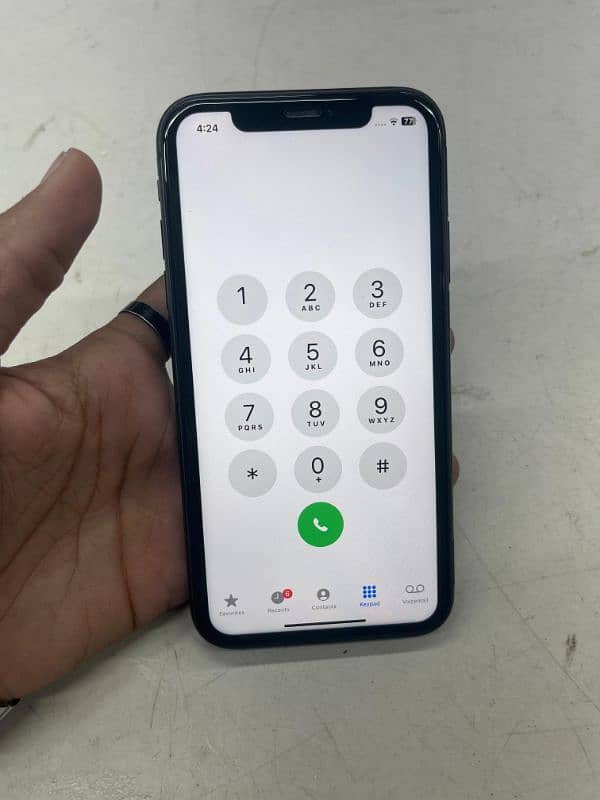 iphone 11 (j. v) 1