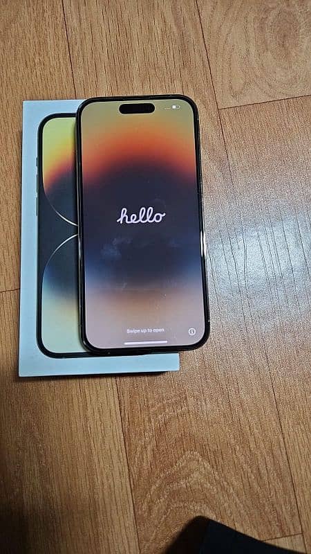 14pro golden 512gb 87%battery non active non Pta with box 10/10 6