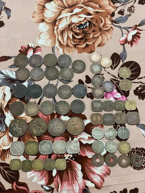 #vintage items#old coins#british India coins#antiques#old locks #uniqu 16