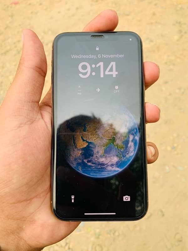 iphone 11 pro 4