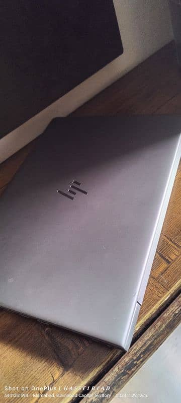 hp z book i7 8gen 10/10 condition 16/256 urjnt sale 0