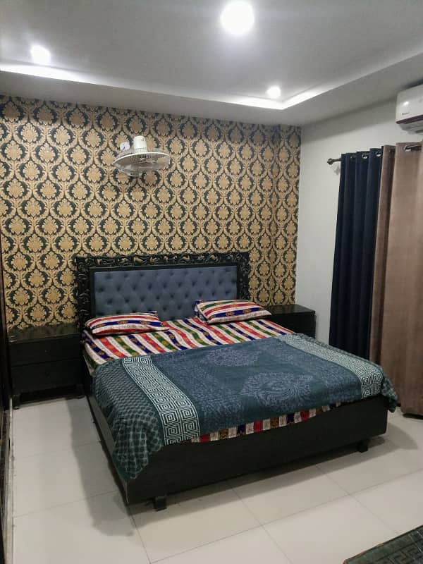 Par day short time one bed appatment for rent bahira town phase 6 any time available 3