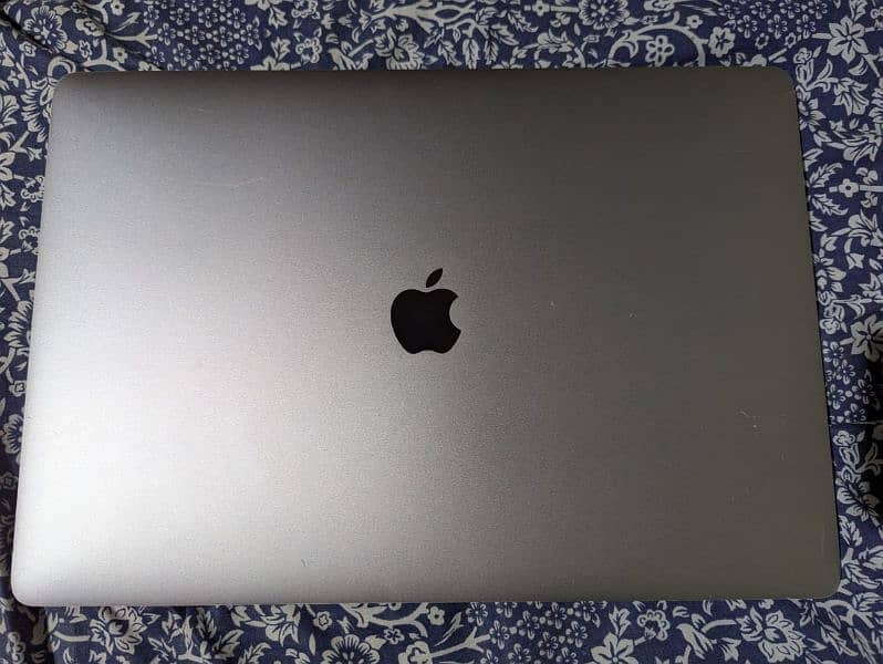 MacBook pro 2016 2