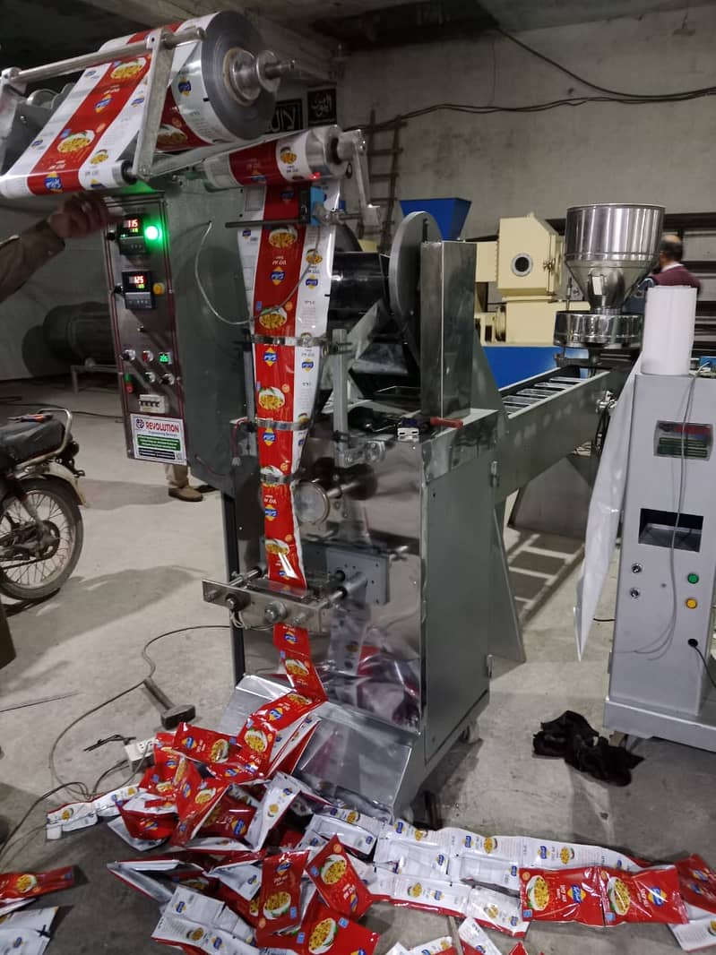 Purpose Pouch Packing Machine for salt , Nimko , Lays, Masla jat,Chips 3