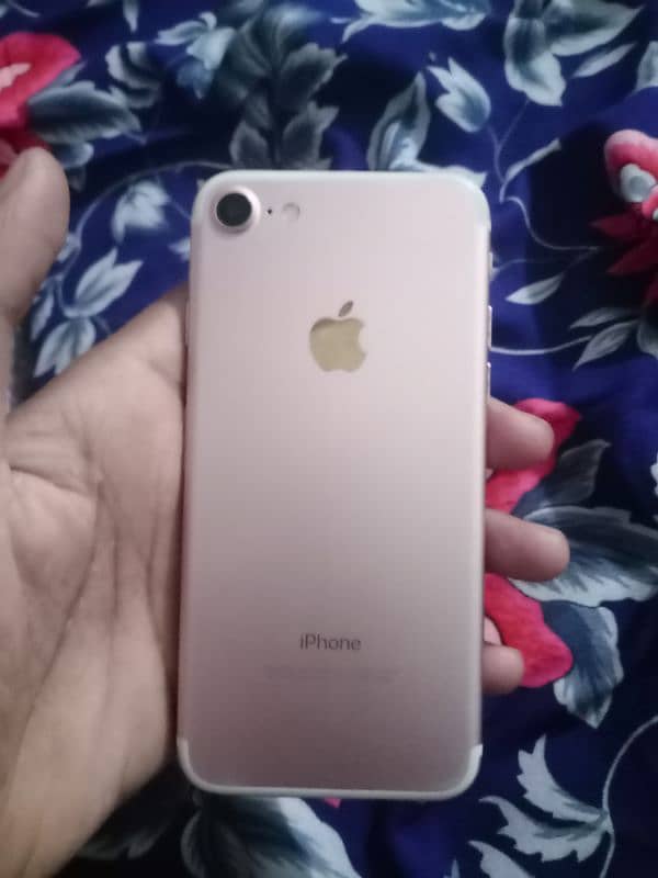 iPhone 7 32GB urgent sale 2