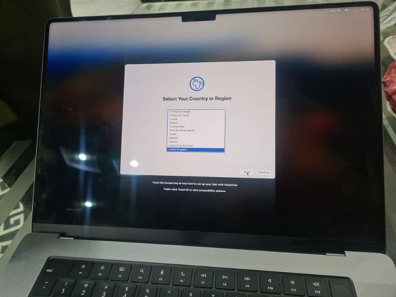 APPLE Mackbook Pro m3  16 inch 18gb/1tb ssd 2