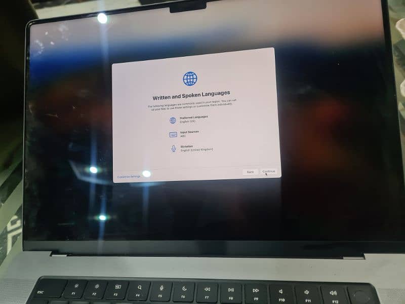 APPLE Mackbook Pro m3  16 inch 18gb/1tb ssd 3