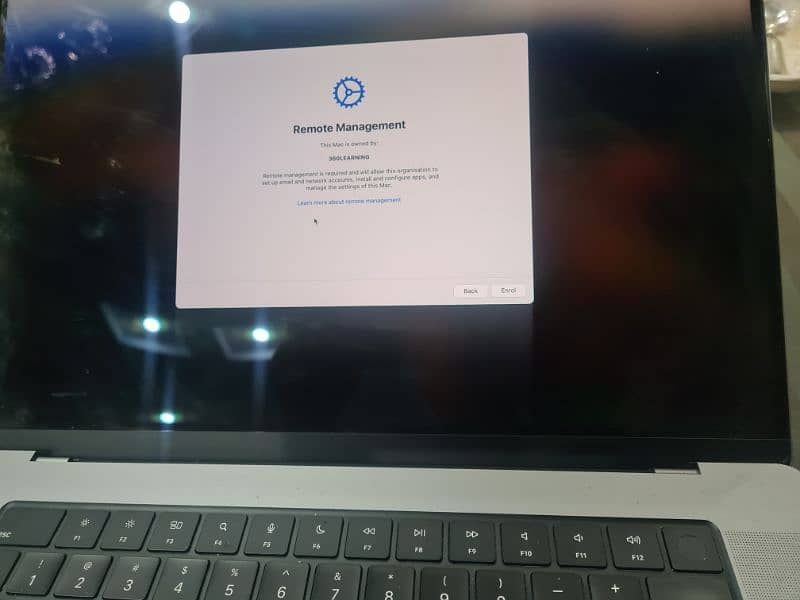 APPLE Mackbook Pro m3  16 inch 18gb/1tb ssd 4