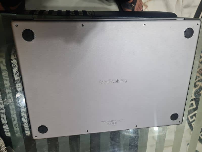 APPLE Mackbook Pro m3  16 inch 18gb/1tb ssd 7