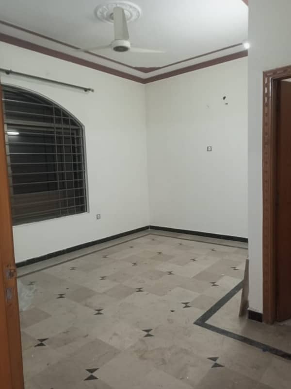 1 Kanal Uper Portion Available For Rent in G-15 Islamabad 7