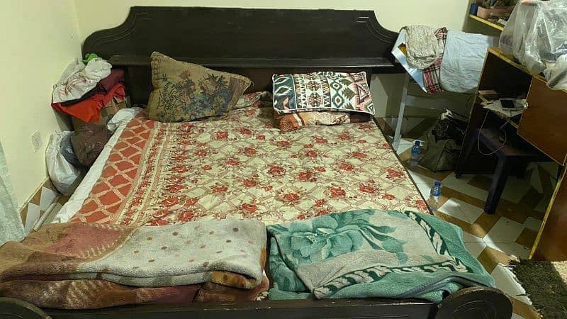 sheesham bed set In good condition 4