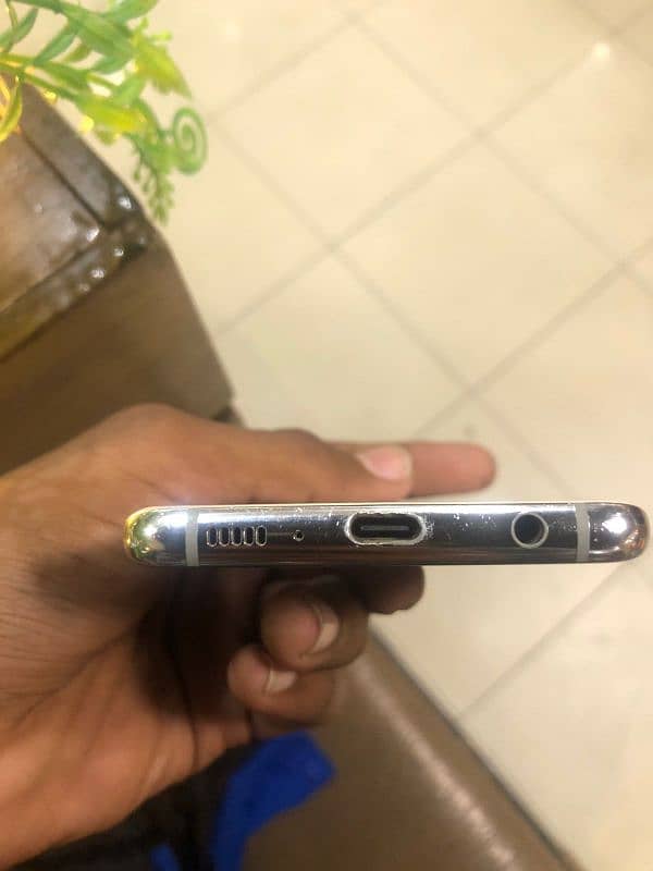 samsung s10-8/128 u model 4