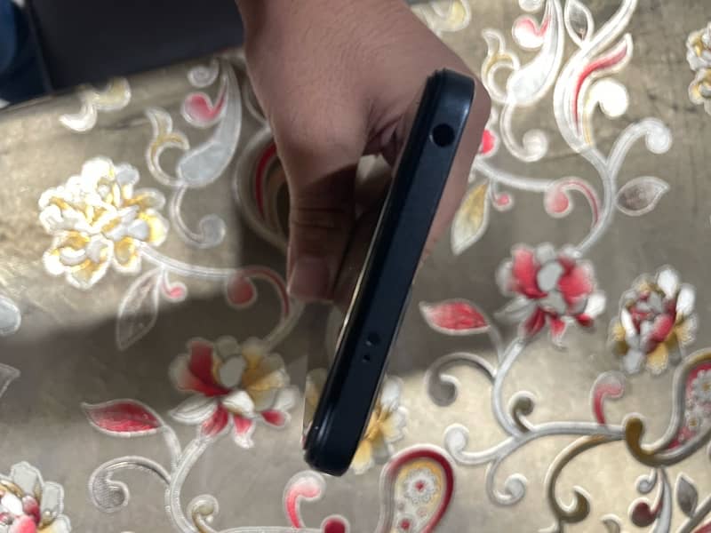 xiaomi Redmi Note 12 for sale in excellent condition 2