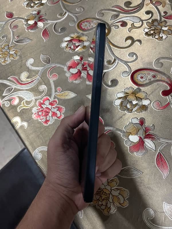 xiaomi Redmi Note 12 for sale in excellent condition 4