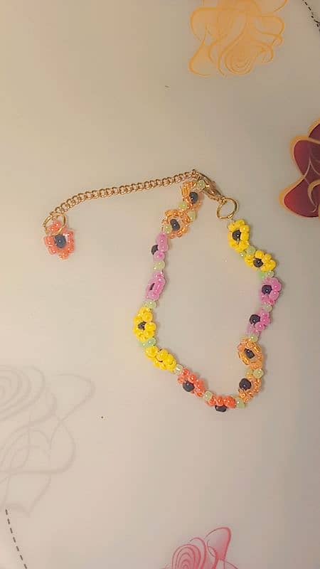 Flowers beads Bracelet. 1