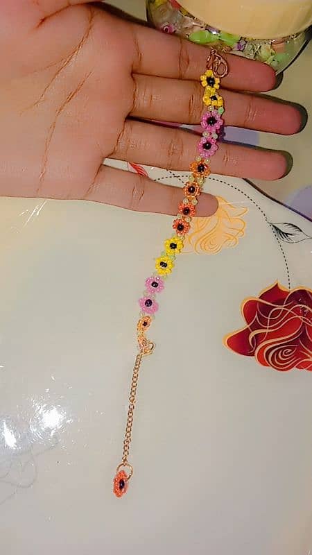 Flowers beads Bracelet. 2