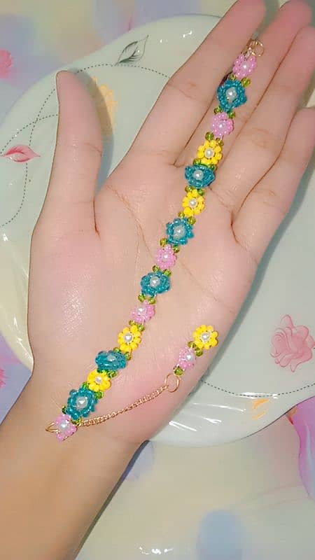 Flowers beads Bracelet. 6