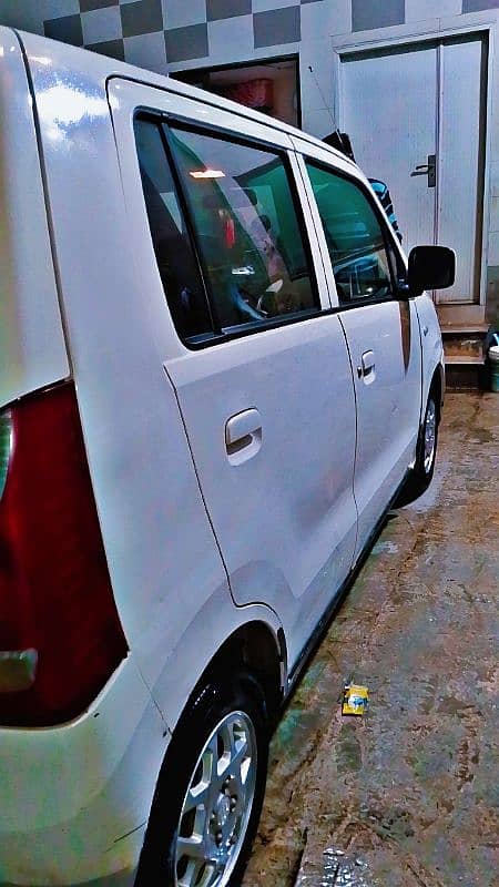 Suzuki Wagon R 2018 10