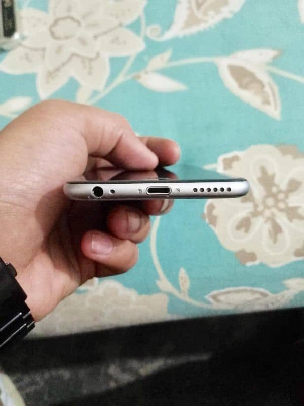 iPhone 6 32gb  pta approved fingerprint working exchange possible 3