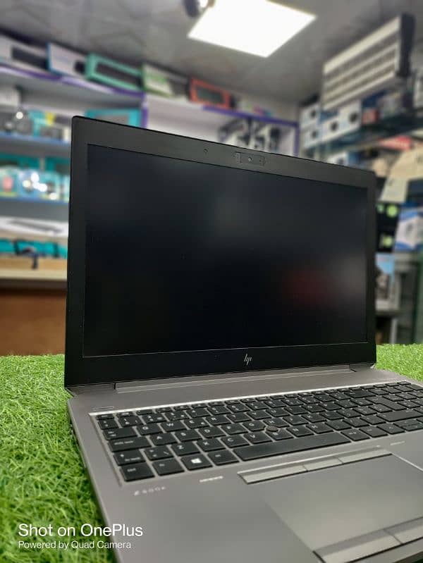 Hp zbook core i7 8th genration  4 gb card p2000 withh warranty 4