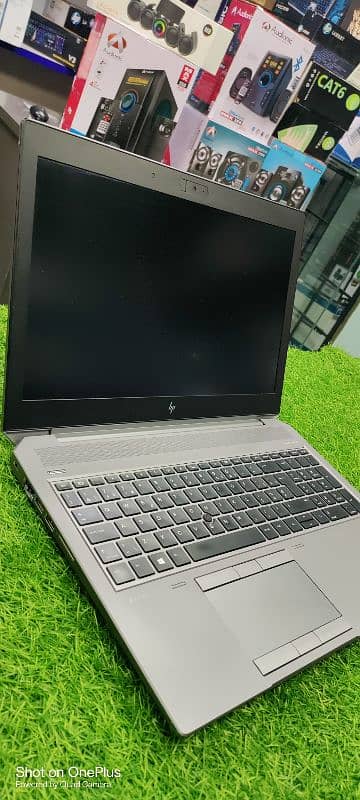 Hp zbook core i7 8th genration  4 gb card p2000 withh warranty 8