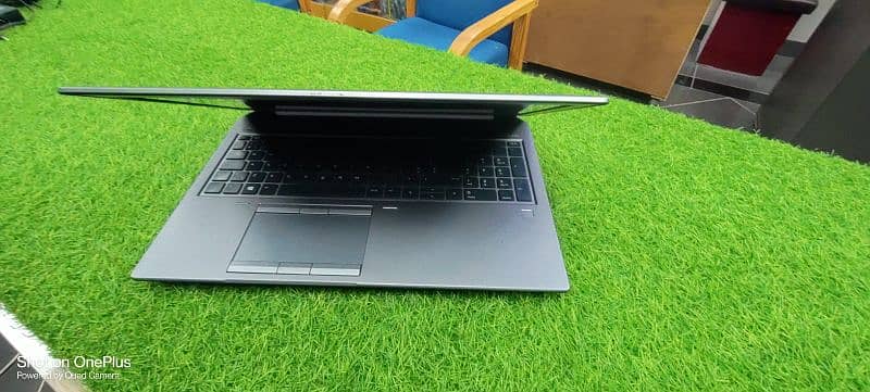 Hp zbook core i7 8th genration  4 gb card p2000 withh warranty 10