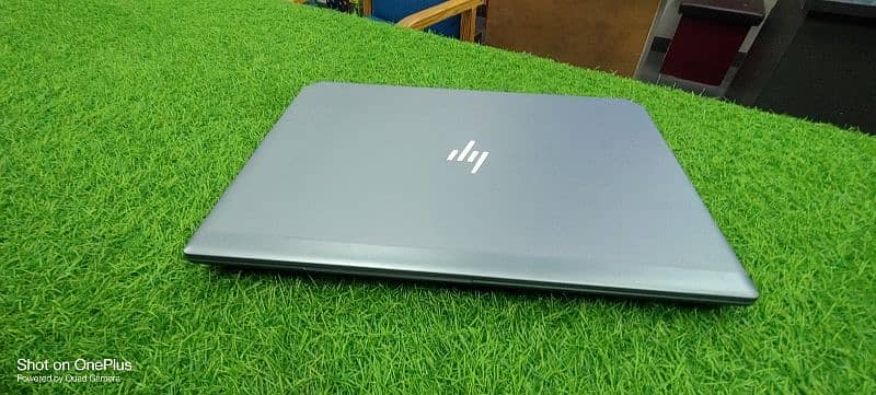 Hp zbook core i7 8th genration  4 gb card p2000 withh warranty 13