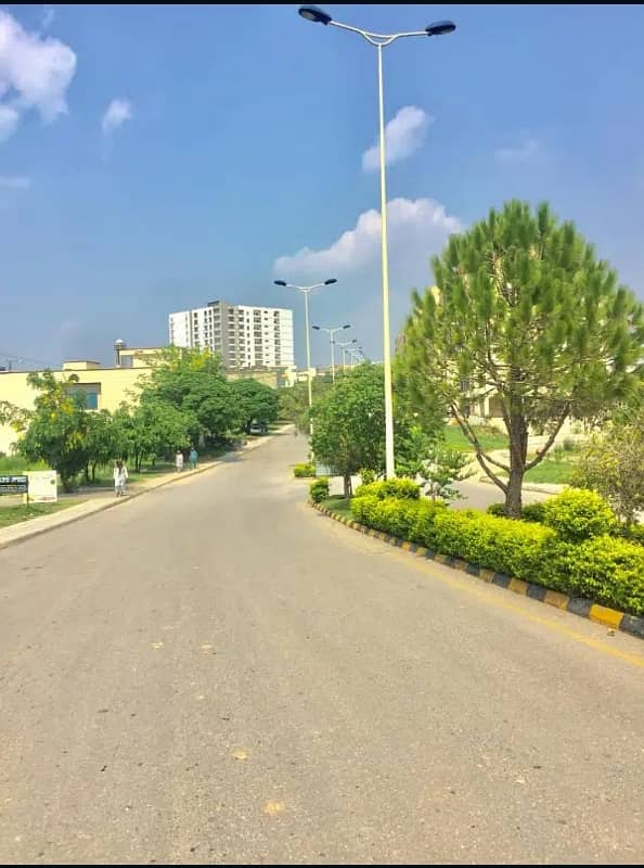 10 Marla Plot For Sale In Zaraj Hosing Scheme Islamabad Main G. T Road 2