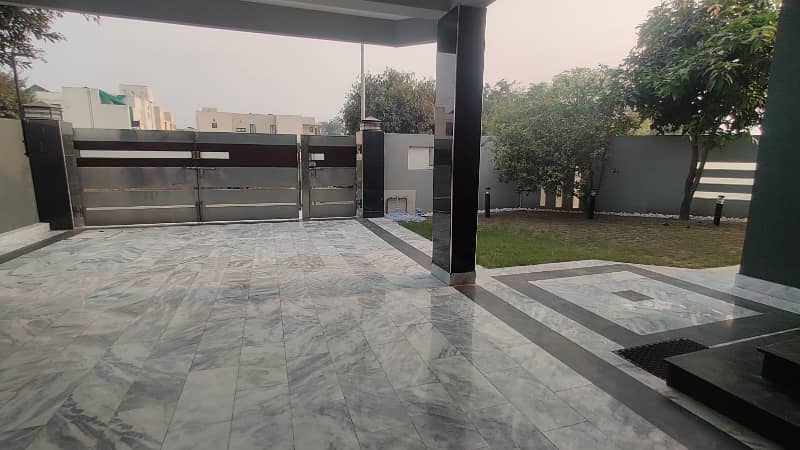 1 Kanal Full House With Basement Available Sale In DHA PHASE 6 LAHORE 1