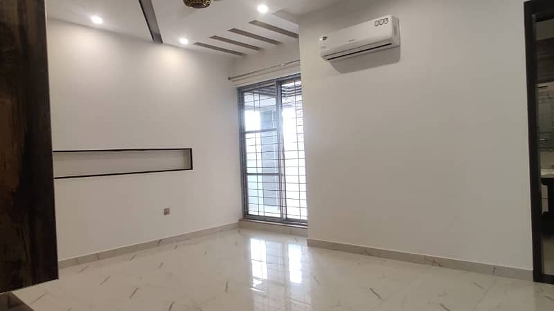 1 Kanal Full House With Basement Available Sale In DHA PHASE 6 LAHORE 15