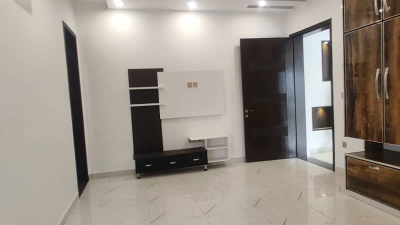 1 Kanal Full House With Basement Available Sale In DHA PHASE 6 LAHORE 19