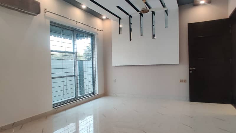 1 Kanal Full House With Basement Available Sale In DHA PHASE 6 LAHORE 22