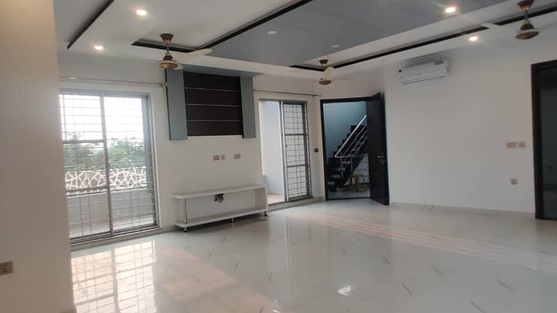 1 Kanal Full House With Basement Available Sale In DHA PHASE 6 LAHORE 23