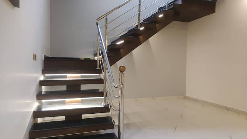 1 Kanal Full House With Basement Available Sale In DHA PHASE 6 LAHORE 24