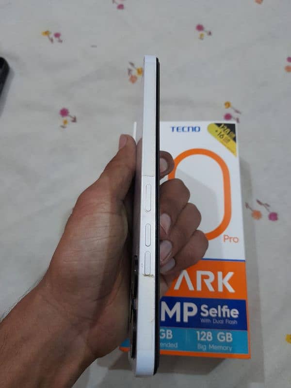 Tecno spark 10 pro 3